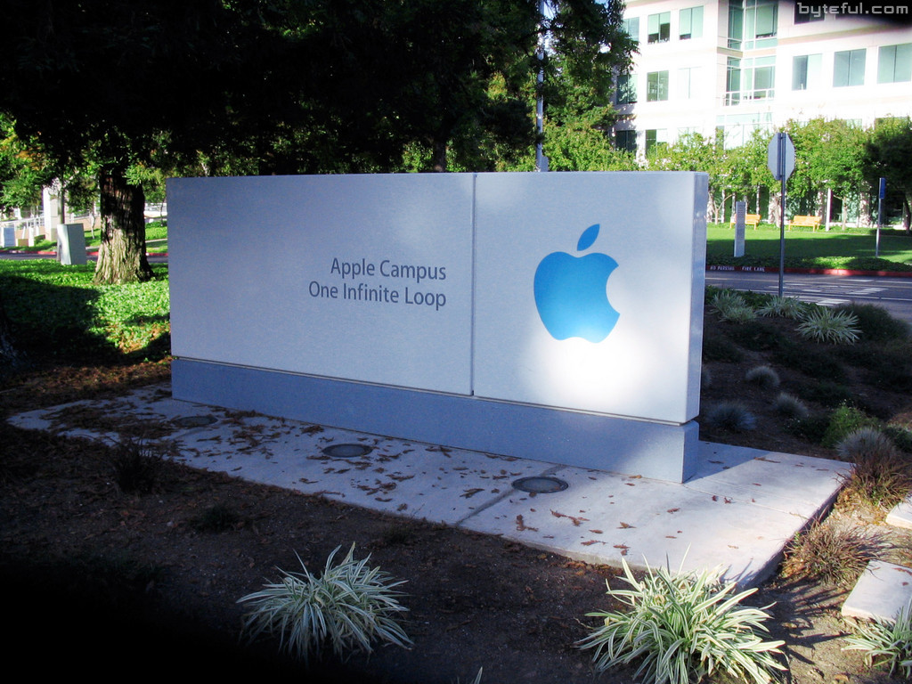 Apple Campus - 1 Infinite Loop sign